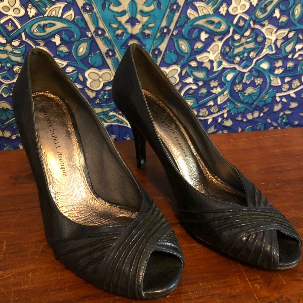 •Adrianna Papell Boutique• Blue Heels